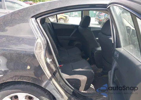 2011 Mazda Mazda3 I Sport from USA, damaged, VIN JM1BL1UF4B1372779